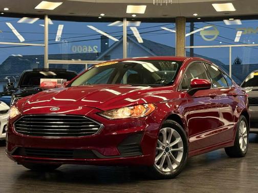 2020 Ford Fusion SE