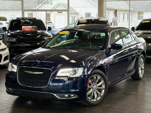 2016 Chrysler 300 Limited