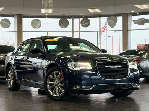 2016 Chrysler 300 Limited