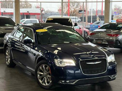 2016 Chrysler 300 Limited