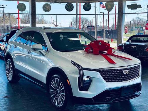 2024 Cadillac XT4 Premium Luxury