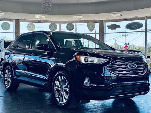 2020 Ford Edge Titanium