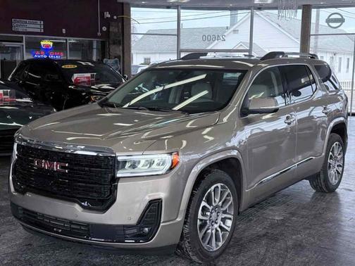 2023 GMC Acadia Denali