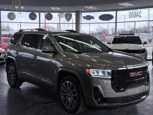 2023 GMC Acadia Denali