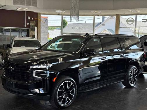 2023 Chevrolet Suburban RST