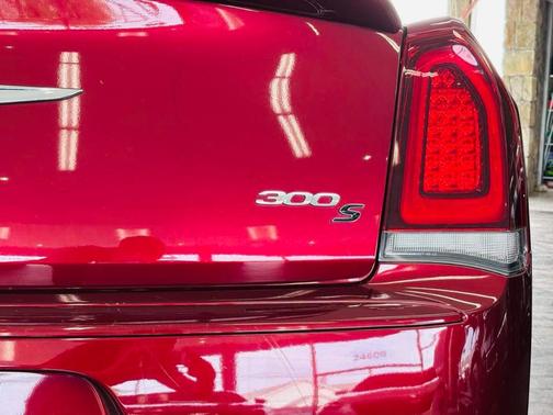 Velvet Red Pearlcoat 2020 Chrysler 300 S