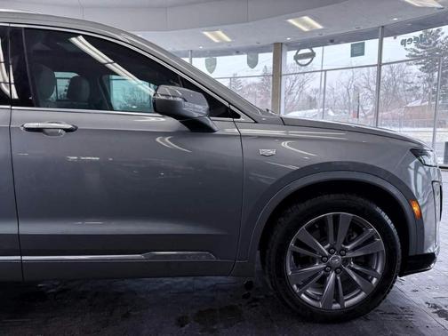 2024 Cadillac XT6 Premium Luxury FWD