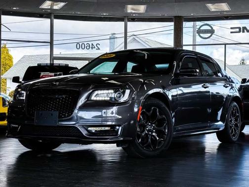 2021 Chrysler 300 Touring L