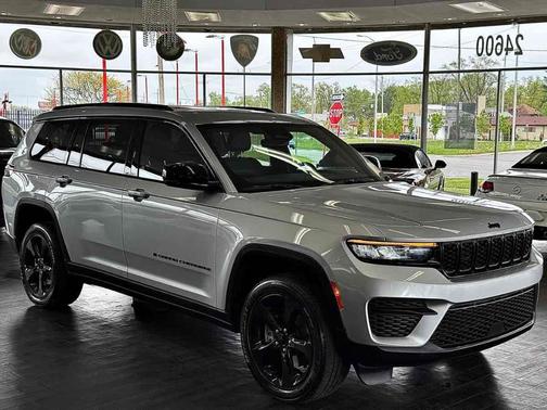2023 Jeep Grand Cherokee L Laredo