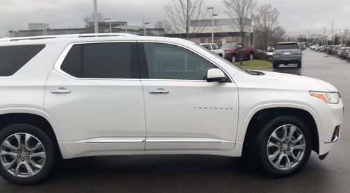 Iridescent Pearl Tricoat 2020 Chevrolet Traverse Premier
