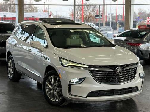 2023 Buick Enclave Essence