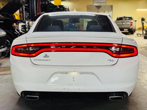 White Knuckle Clearcoat 2017 Dodge Charger R/T