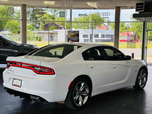 White Knuckle Clearcoat 2017 Dodge Charger R/T
