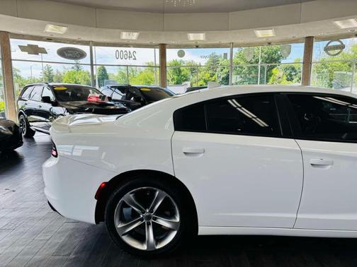White Knuckle Clearcoat 2017 Dodge Charger R/T