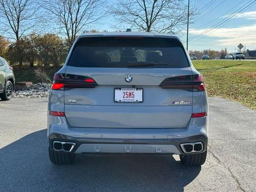 2025 BMW X5 M60i