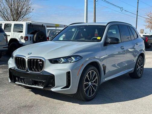 2025 BMW X5 M60i