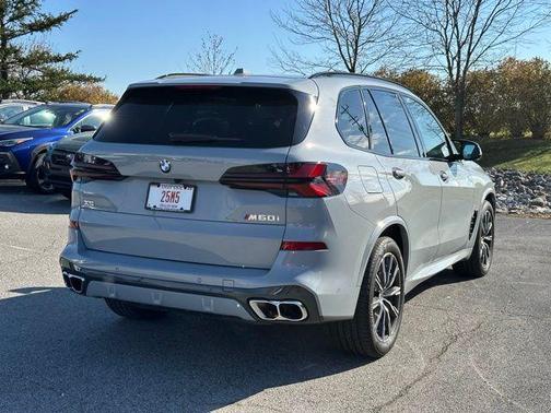 2025 BMW X5 M60i