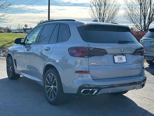 2025 BMW X5 M60i
