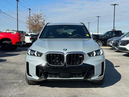 2025 BMW X5 M60i