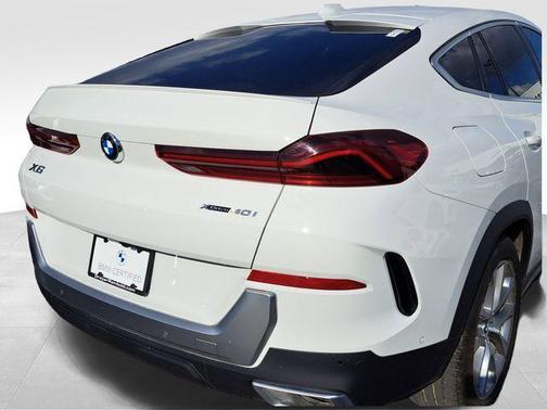 2023 BMW X6 xDrive40i
