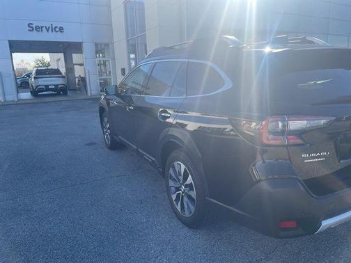 2023 Subaru Outback Touring