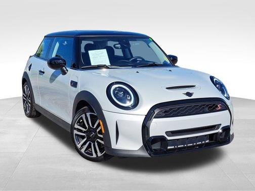 2023 MINI Hardtop Cooper