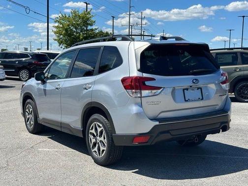 Ice Silver Metallic 2019 Subaru Forester Premium