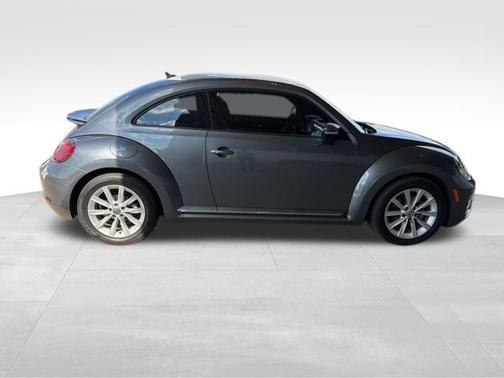 2017 Volkswagen Beetle 1.8T SE