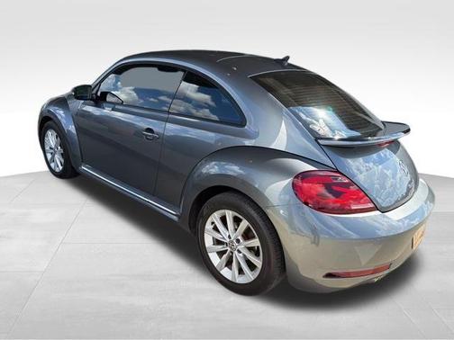 2017 Volkswagen Beetle 1.8T SE