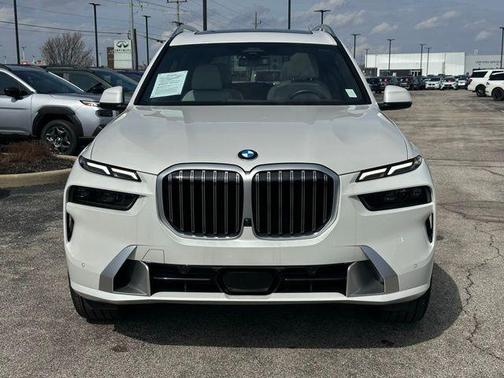 2025 BMW X7 xDrive40i