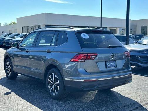 Platinum Gray Metallic 2023 Volkswagen Tiguan 2.0T S