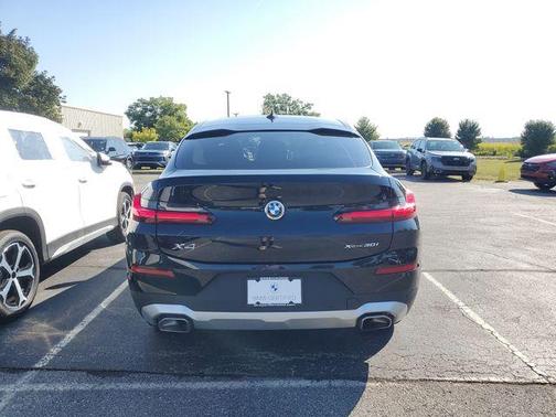 2025 BMW X4 xDrive30i