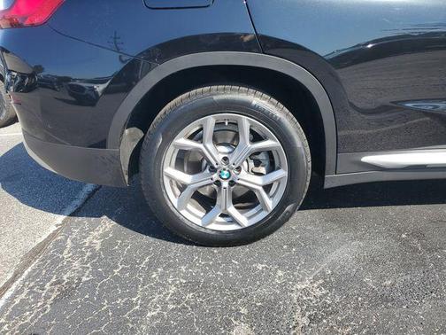 2025 BMW X4 xDrive30i