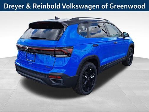 2025 Volkswagen Taos 1.5T SE Black