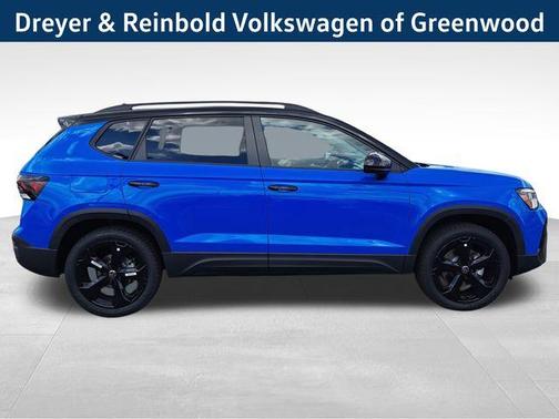 2025 Volkswagen Taos 1.5T SE Black