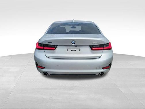 2019 BMW 330 i xDrive