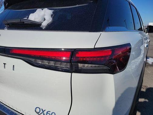 2025 INFINITI QX60 Pure