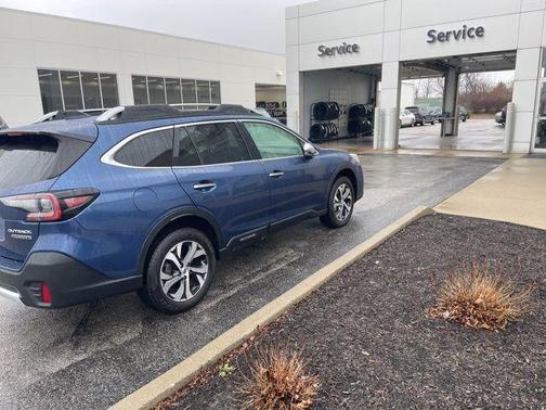 2022 Subaru Outback Touring XT