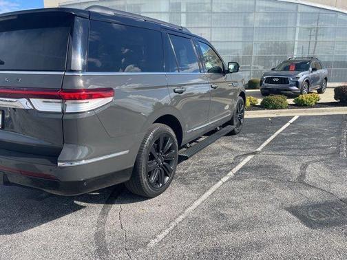2022 Lincoln Navigator Black Label