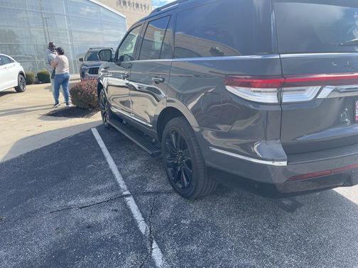 2022 Lincoln Navigator Black Label