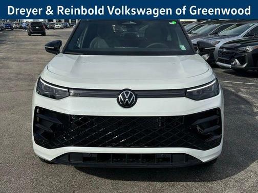 2026 Volkswagen Tiguan 2.0T SE R-Line Black