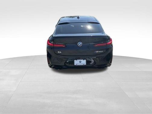 2025 BMW X4 M40i