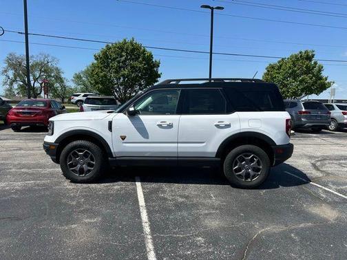 Oxford White 2022 Ford Bronco Sport Badlands