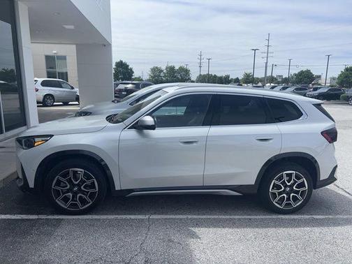White Metallic 2024 BMW X1 xDrive28i