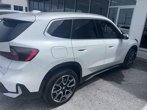 White Metallic 2024 BMW X1 xDrive28i