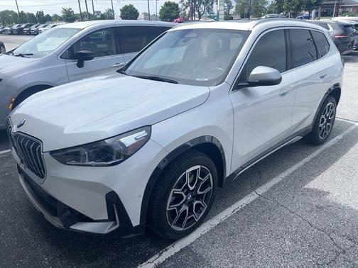 White Metallic 2024 BMW X1 xDrive28i