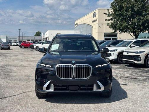 Black Sapphire Metallic 2026 BMW X7 xDrive40i