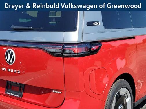 2025 Volkswagen ID. Buzz Pro S Plus