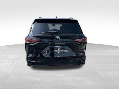 2023 Toyota Sienna XSE