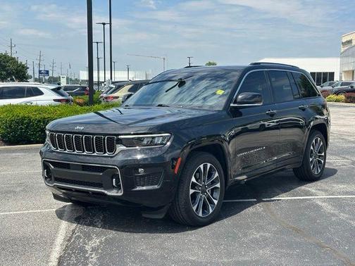 Diamond Black 2023 Jeep Grand Cherokee Overland